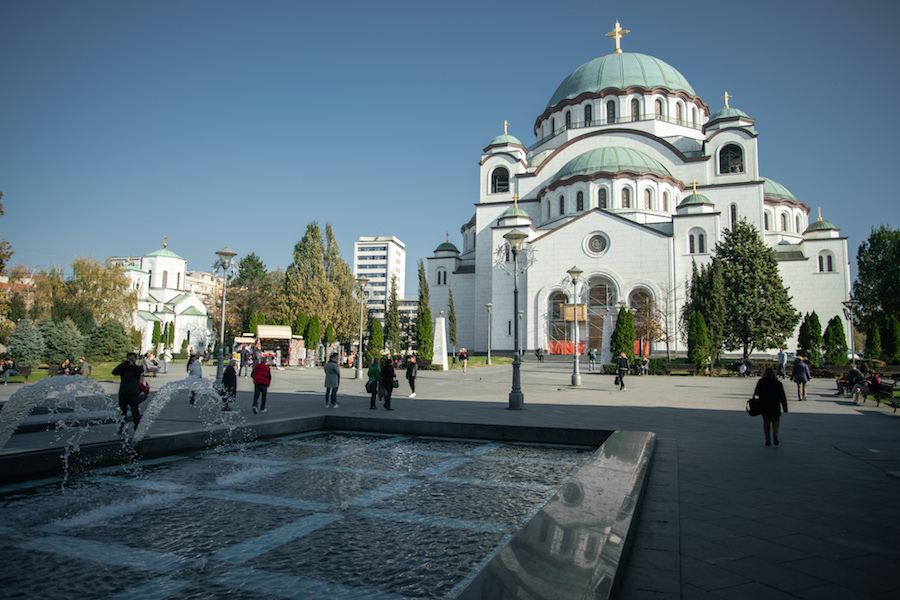 Trg ispred Hrama Svetog Save, čuvar beogradskih sećanja